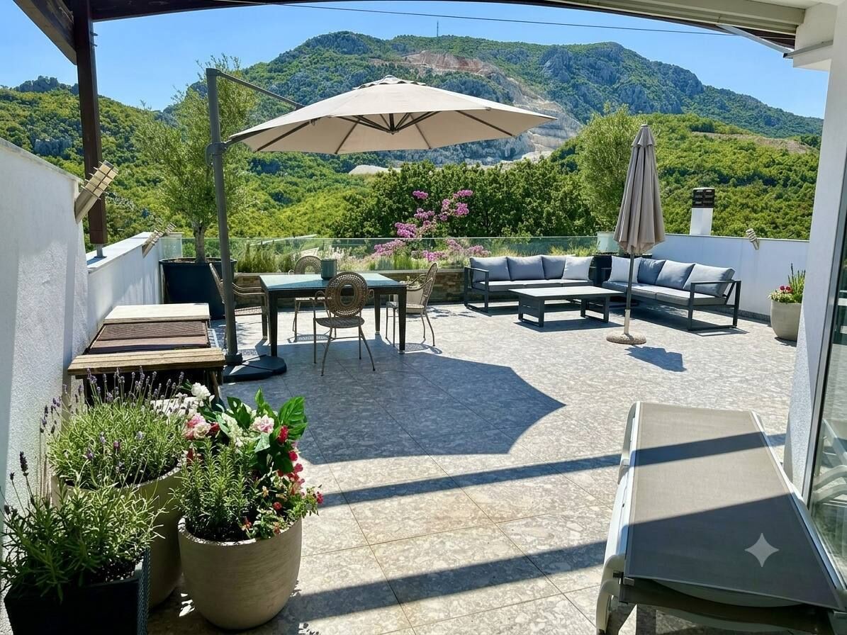Superior Penthouse, Patio, Mountain View | Outdoor dining