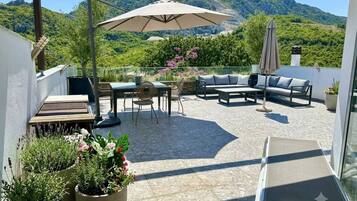 Superior Penthouse, Patio, Mountain View | Outdoor dining