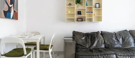 Apartment, Balkon, Strandblick | Wohnbereich