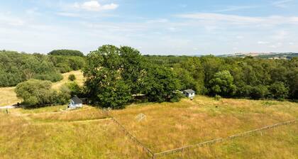 Spectacular Glamping Cabin in the Woods-Cotswolds - Pass the Keys