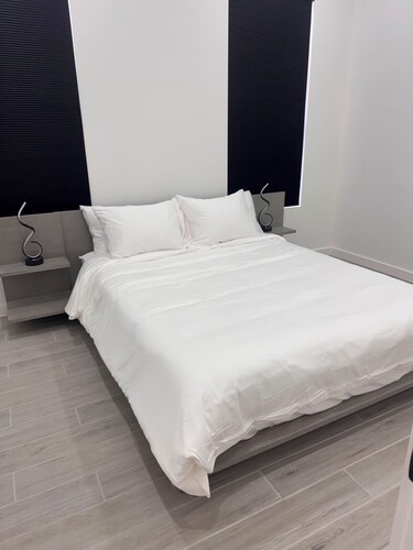 Relax & Unwind Private, Comfortable, & Convenient