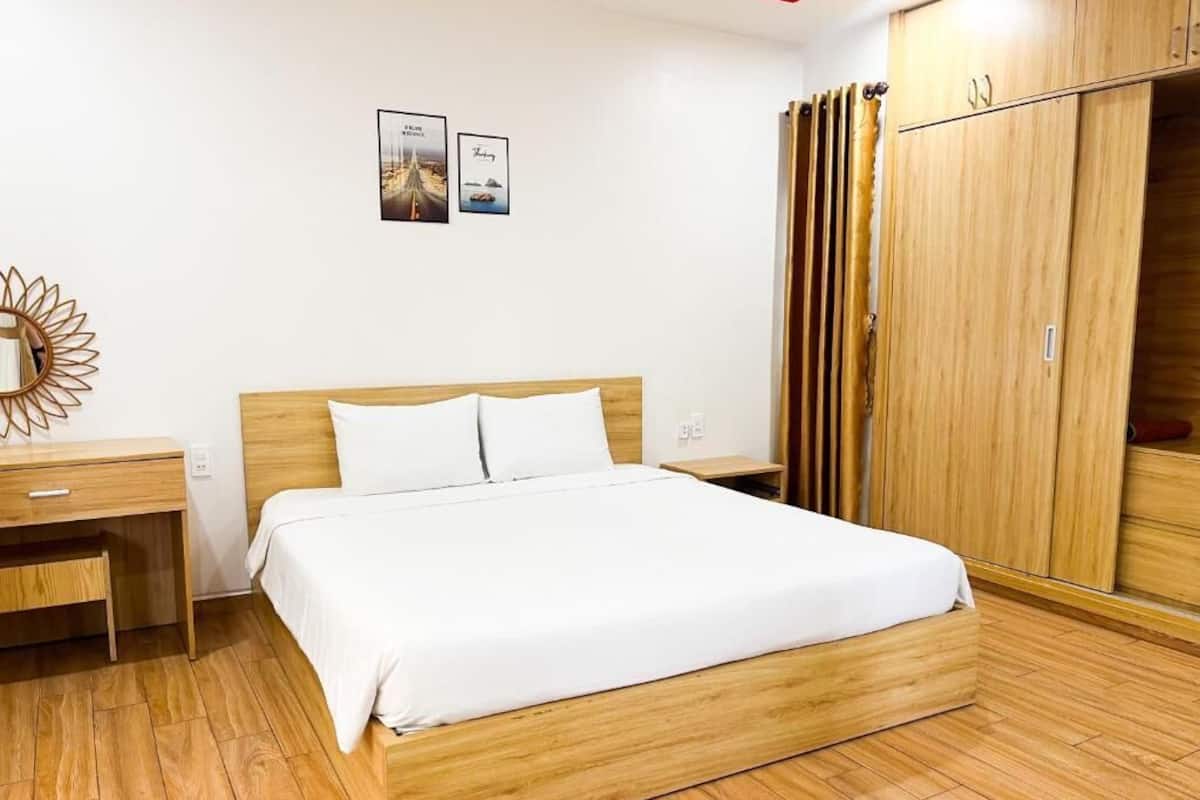 Standard Double Room | Desk, WiFi (free)
