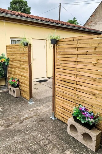 Cosy apartment for 5 guests with A/C, WIFI, patio and pets allowed