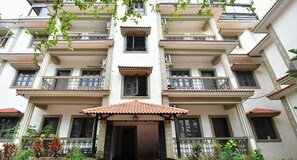 Exterior detail - White Rose By The Beach (Baga)