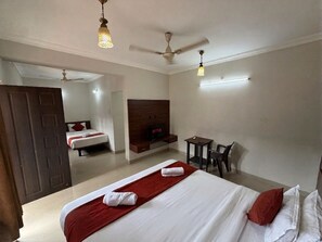 Chambre Triple Deluxe, balcon, vue ville