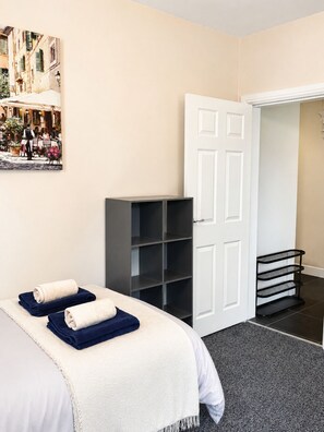 Spa - Spacious 3BR Contractor Stay w/ Parking | Business & Leisure (Winterton)