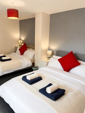 Desk, iron/ironing board, free WiFi, bed sheets - Spacious 3BR Contractor Stay w/ Parking | Business & Leisure (Winterton)