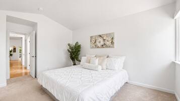 WiFi (free), bed sheets