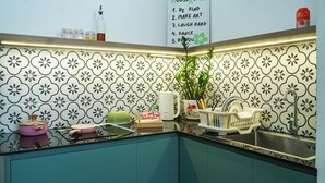 Habitación Deluxe doble, balcón | Cocina privada