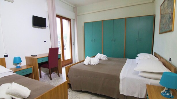 Basic Triple Room