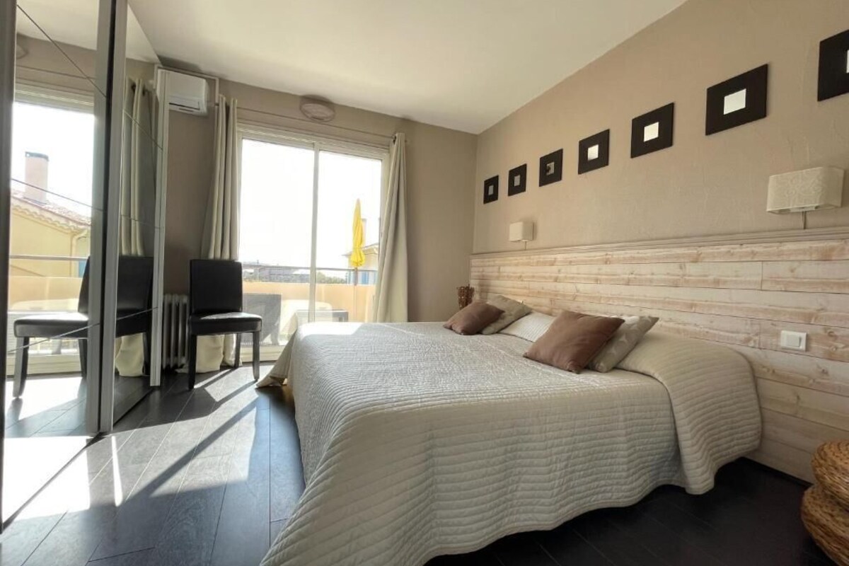 Superior Double Room, Balcony, Garden View | In-room safe, free WiFi