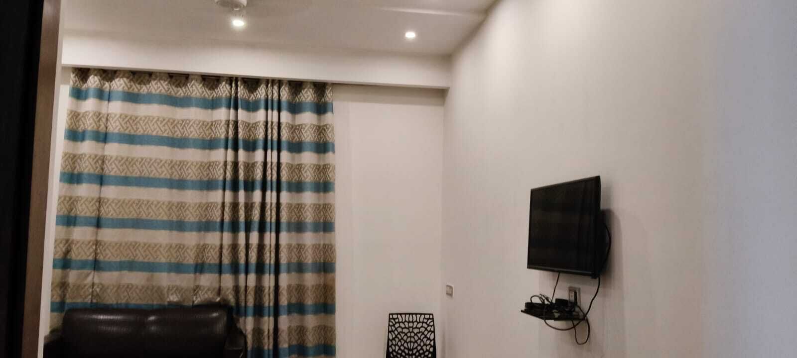 Deluxe Double Room, Balcony | Interior