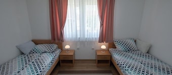 Alba House Bihac - Cozy 2-bedroom house in delightful Bihać with AC