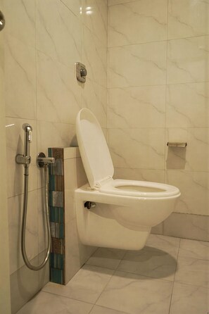 Unclassified image, 2 of 8, button - 7AM By Glitz Hotels (Mumbai)