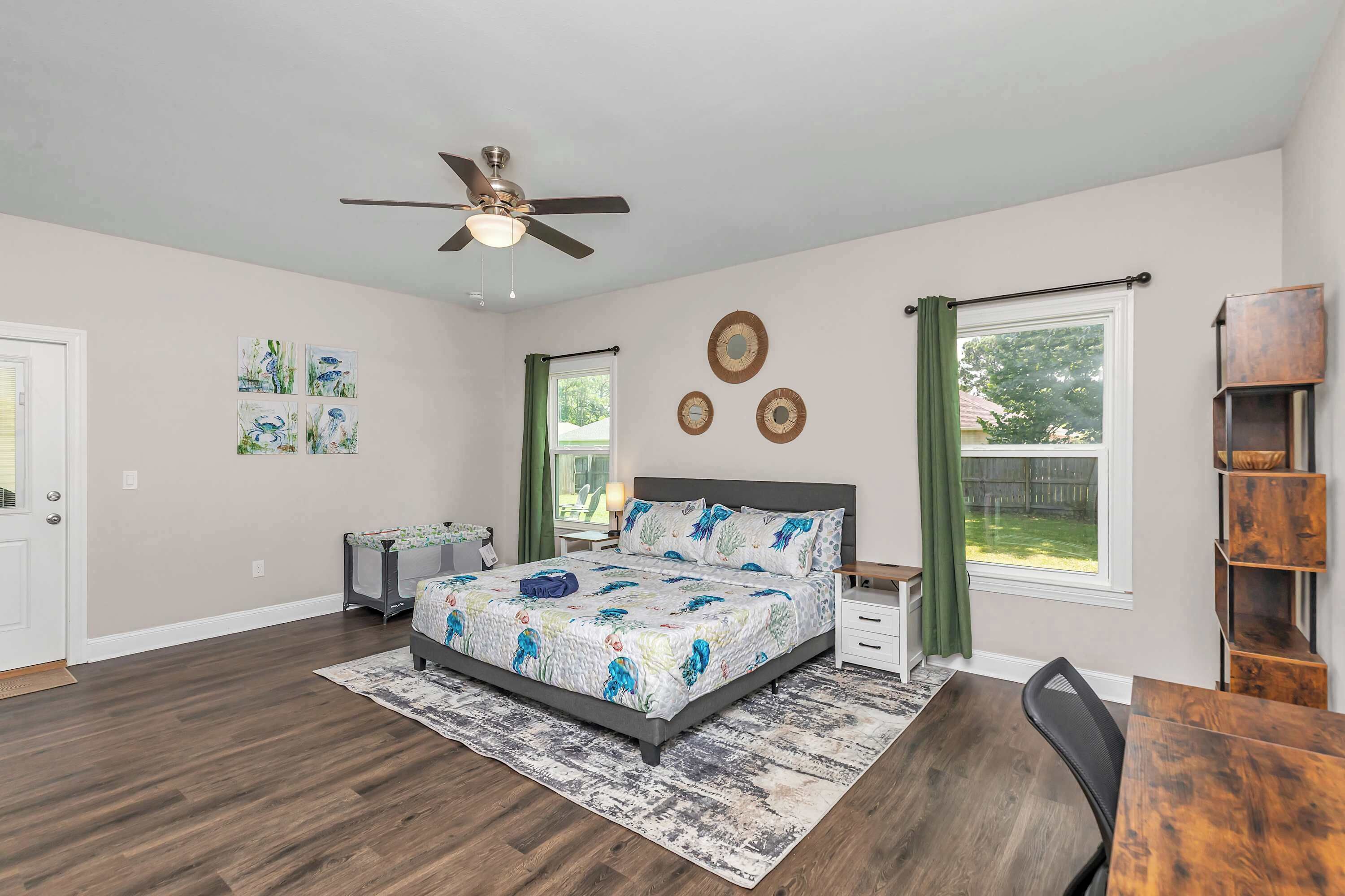 Oyster Cove: Pets Allowed, Grill, Pong, Beach! - Navarre, FL
