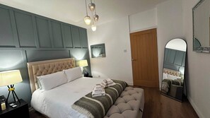 Room - Modern Home in Surrey Quays/ Canada Water, Absolutely Stunning. (London)