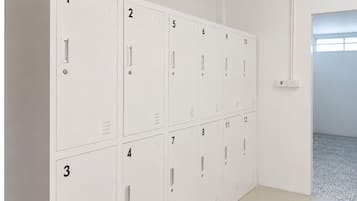 Dormitorio compartido básico | Interior