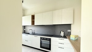 Private kitchen - S373 – Sirolo, new one-bedroom apartment with a/c, convenient to the beach (Sirolo)