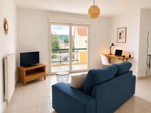 TV - Vrbo Property (Lons-le-Saunier)