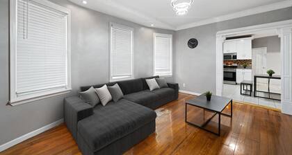 Spacious 24-Bed Home Near NYC & Newark Airport – Perfect for Groups!