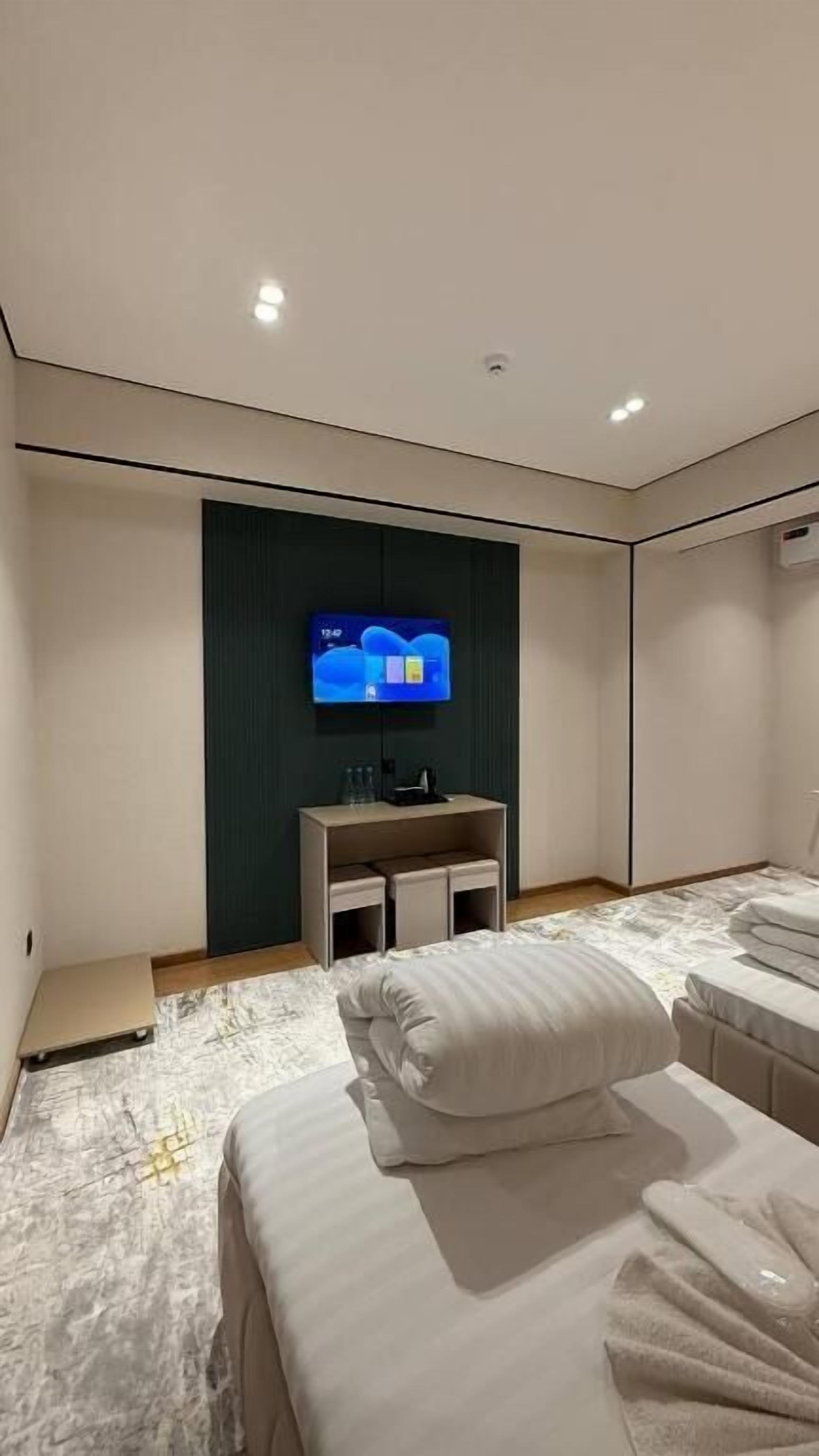 Standard Double Room, City View | Desk, free WiFi