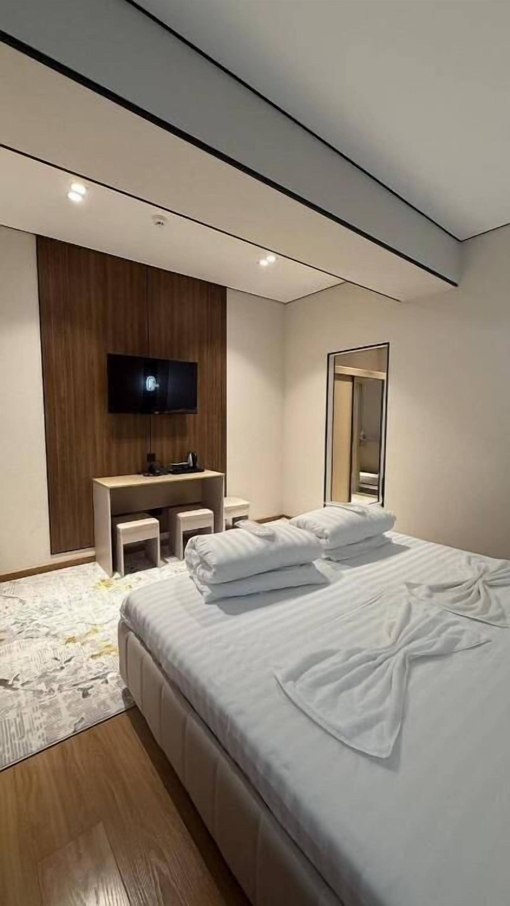 Standard Double Room, City View | Desk, free WiFi