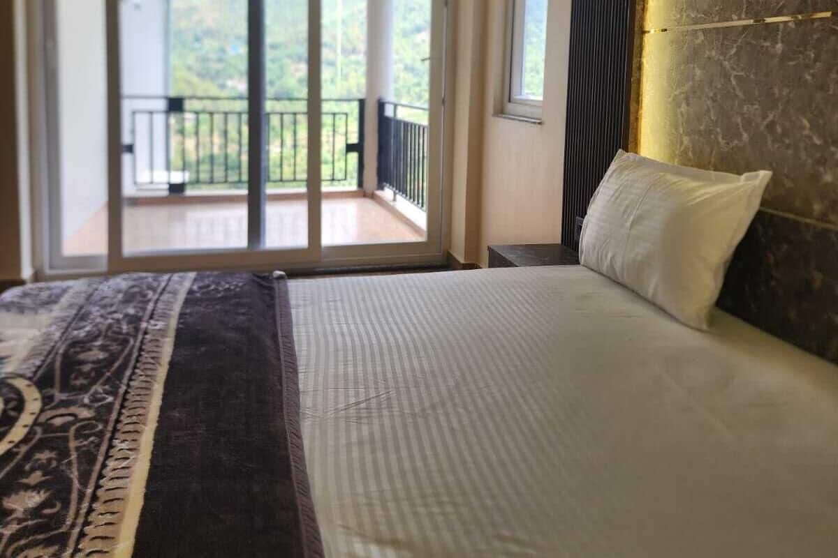 Departamento Deluxe, vista a la montaña | Escritorio, espacio para trabajar con laptop y wifi gratis