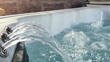 Bain à remous intérieur