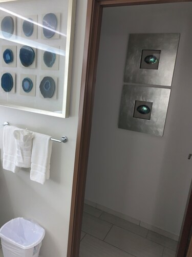OCEANFRONT PENTHOUSE SINT MAARTEN SLEEPS - 10! - 3BR/2BA  JW MARRIOTT AMENITIES!