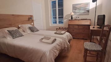 1 chambre, fer et planche à repasser, Wi-Fi, draps fournis