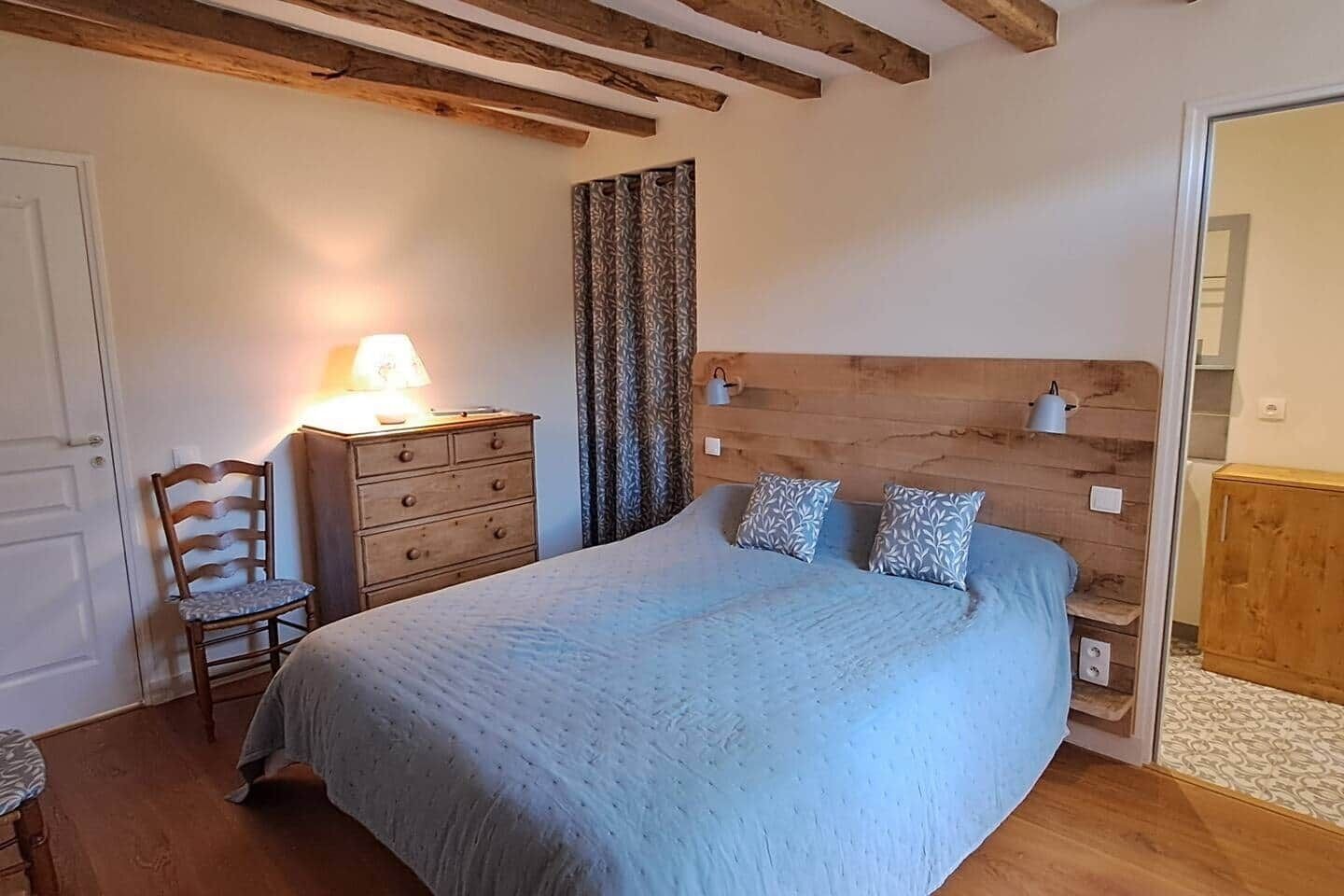 1 chambre, fer et planche à repasser, Wi-Fi, draps fournis