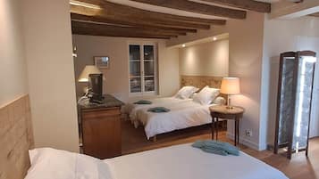 1 chambre, fer et planche à repasser, Wi-Fi, draps fournis