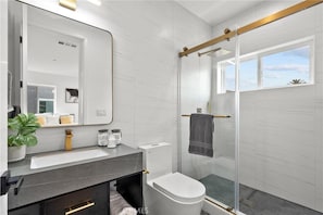 Bathroom - Modern Tri-Level Condo in Prime LA Rooftop View (Los Angeles)