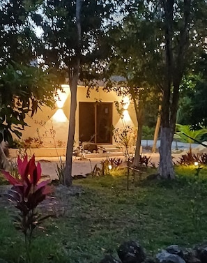 Exterior - Cozy home in the jungle only 10 min from town and 3 km from undeveloped beach. (Cozumel)