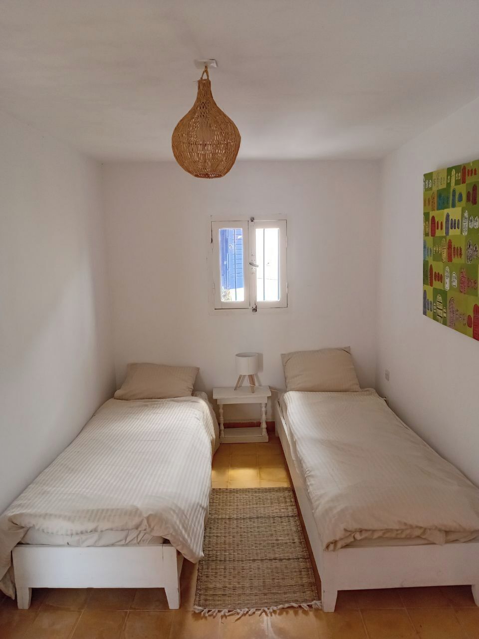 WiFi (free), bed sheets