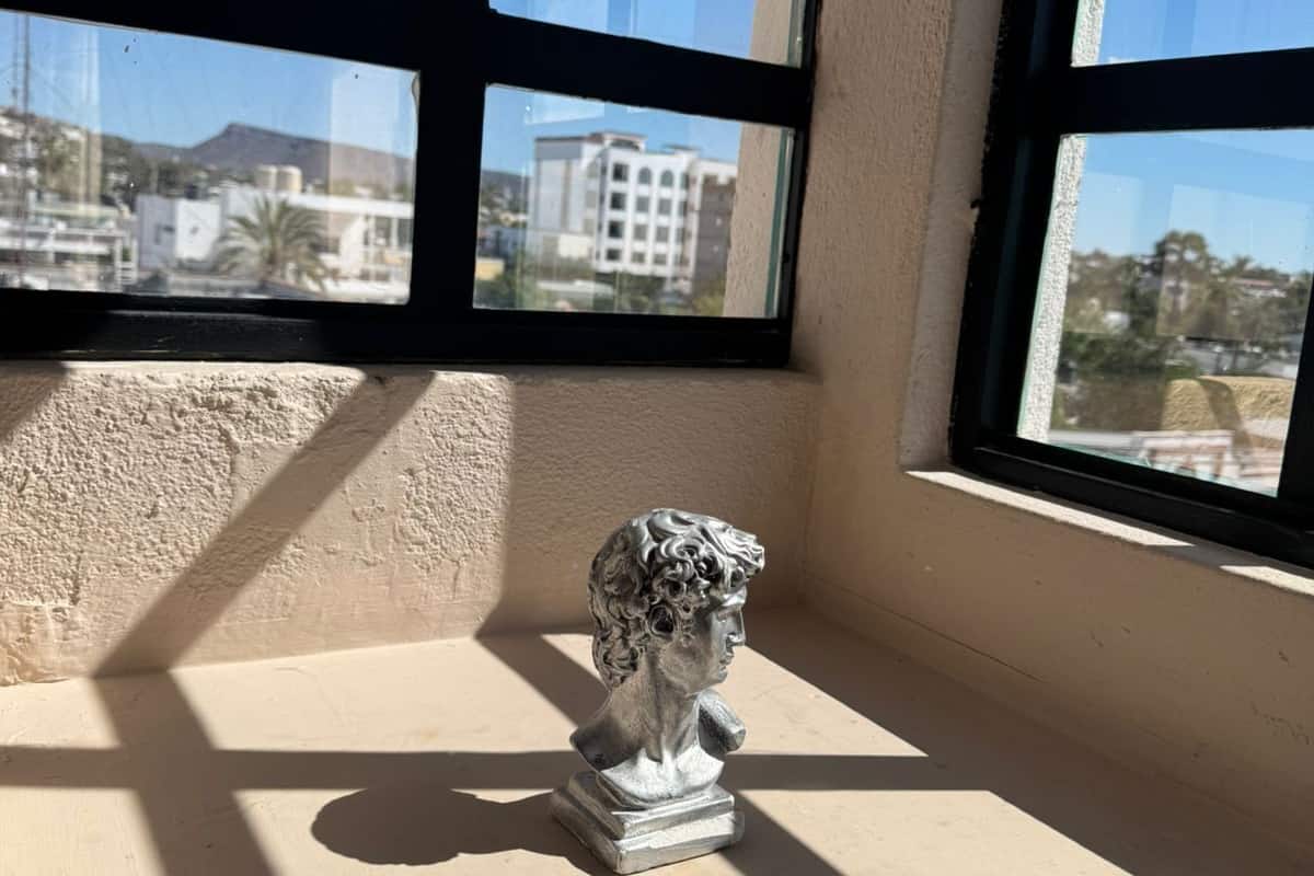 Suite Deluxe, patio, vista al mar | Interior