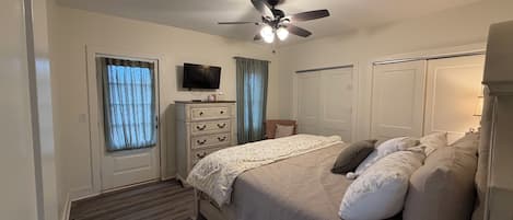 2 quartos, Wi-Fi de cortesia, roupa de cama
