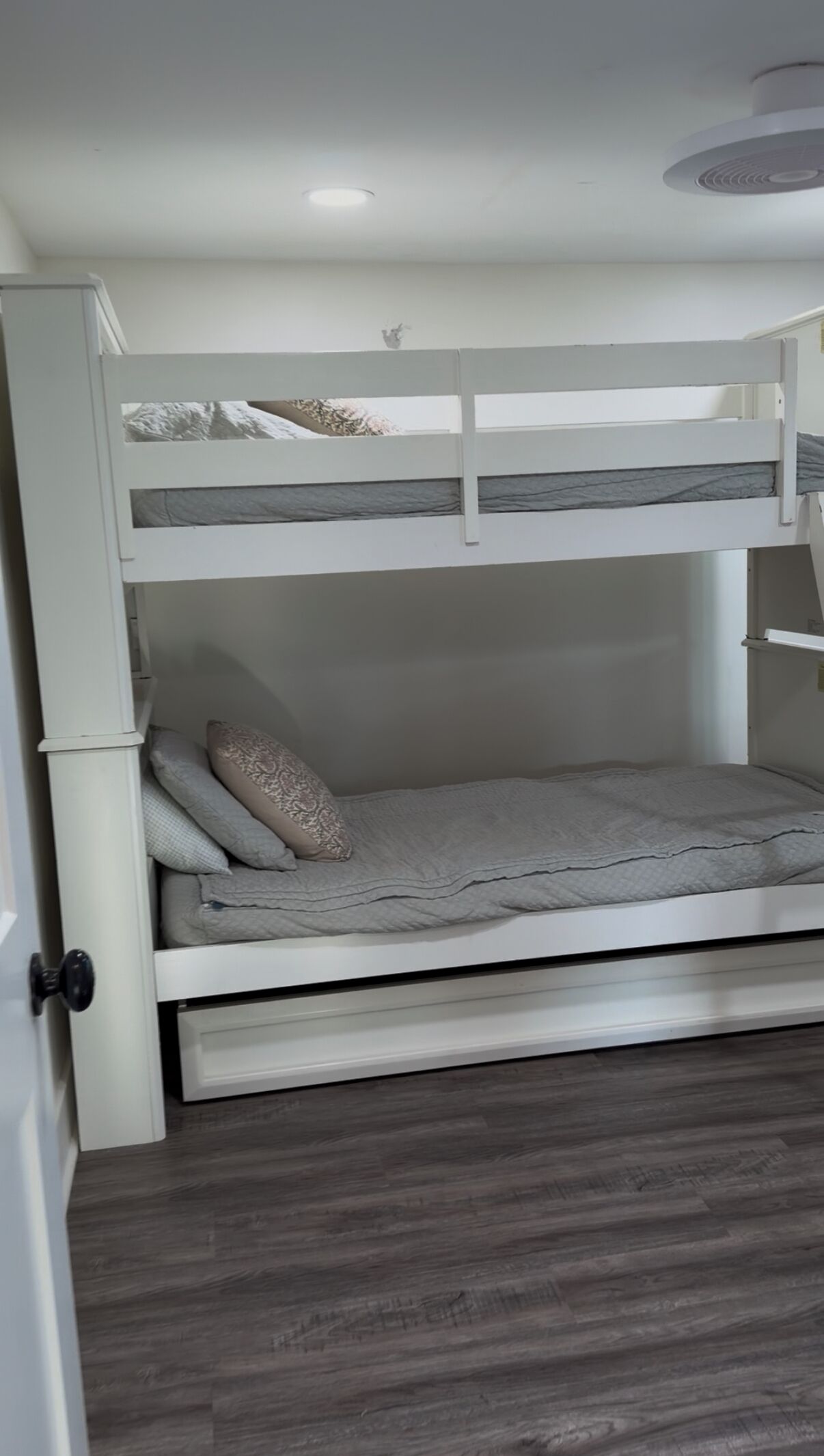 2 chambres, accès au Wi-Fi (inclus), literie fournie