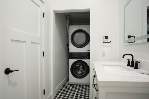 Stay in the Heart of the Historic 100 Block