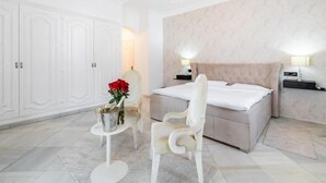 Suite, Sea View