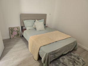 2 Schlafzimmer, Bügeleisen/Bügelbrett, WLAN, Bettwäsche