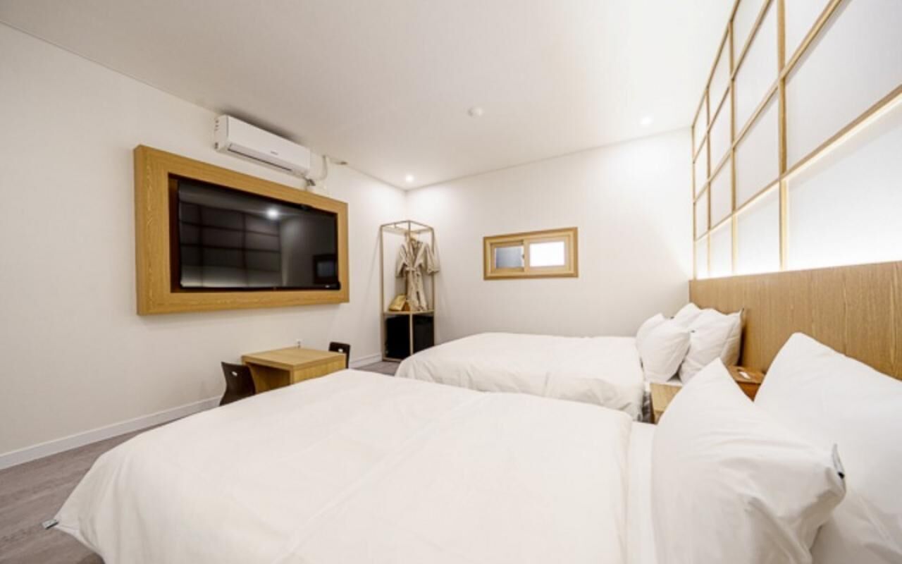 Twin Room, Multiple Beds, Non Smoking, Housekeeping | Free WiFi