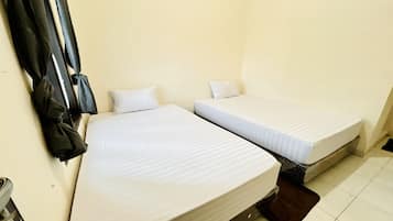 Deluxe Twin Room | Free WiFi, bed sheets