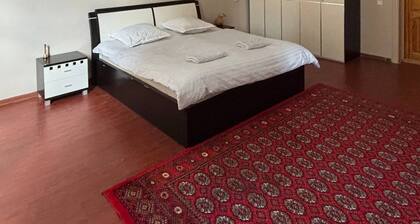 Yurta Guest House - Airport