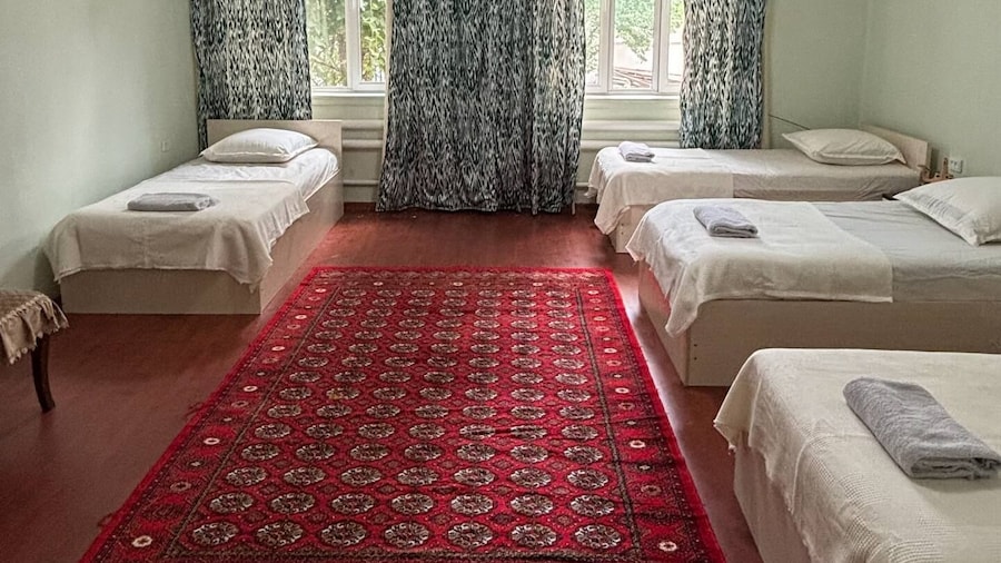 Yurta Guest House - Airport