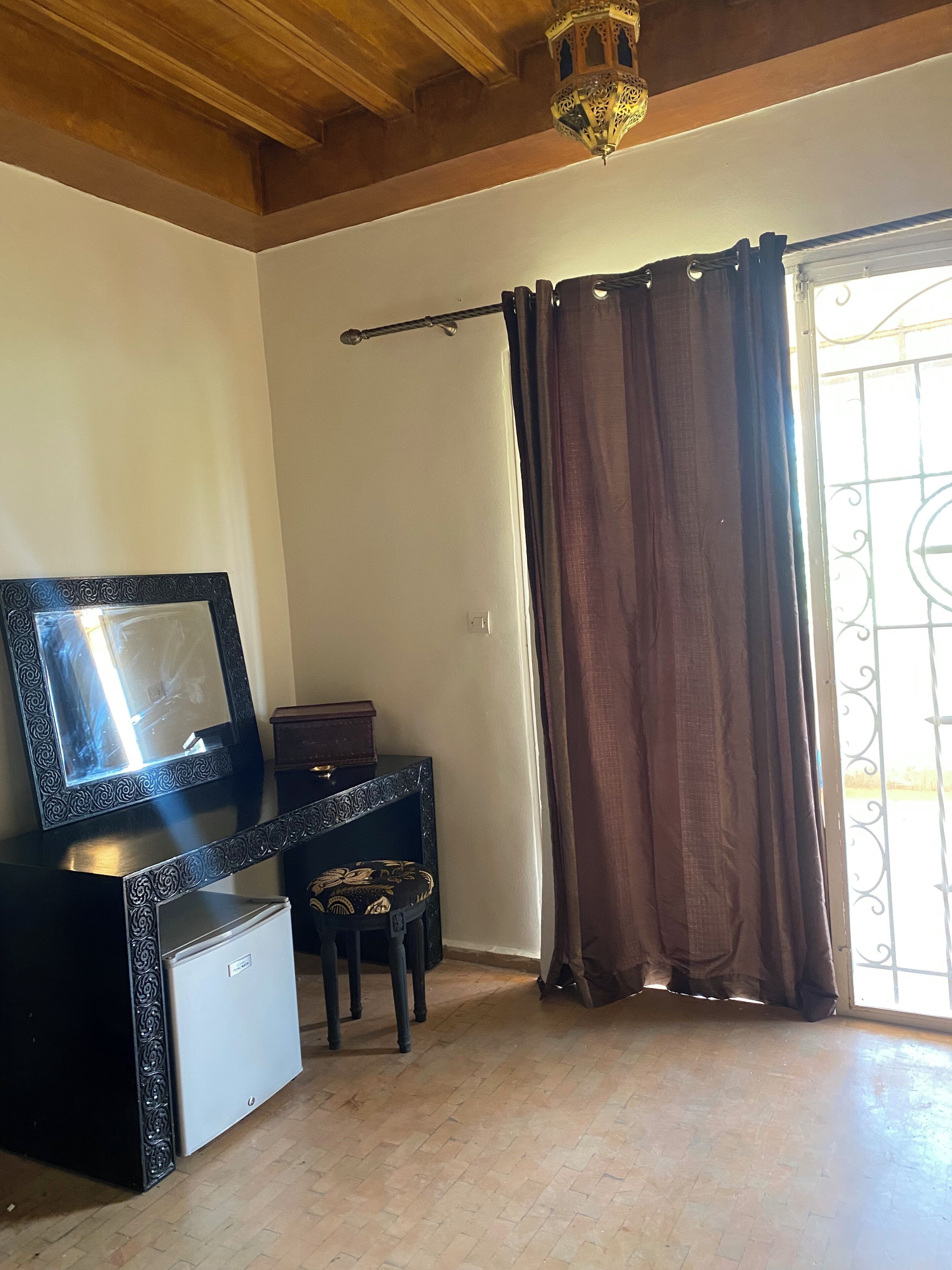 Family Suite, Balcony, Pool View | Interior