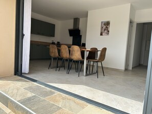 Unclassified image, 2 of 24, button - Spacious 4-bedroom house in Florensac with AC (florensac)