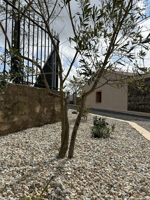 Unclassified image, 3 of 24, button - Spacious 4-bedroom house in Florensac with AC (florensac)