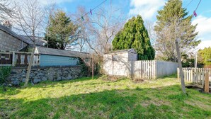 Property grounds - Spacious Inverurie Stay -Nr Train Station -Parking (Aberdeenshire)