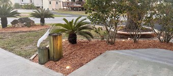 Large shaded RV Lot perfect for outdoor fun in Crystal River. RV not included
